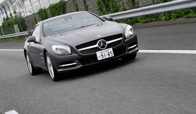 <strong>Mercedes-Benz SL550 BlueEFFICIENCY</strong>