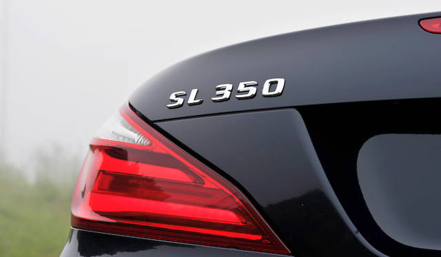 <strong>Mercedes-Benz SL350 BlueEFFICIENCY</strong>