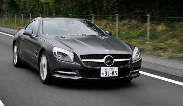 <strong>Mercedes-Benz SL550 BlueEFFICIENCY</strong>