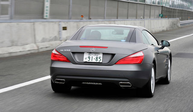 <strong>Mercedes-Benz SL550 BlueEFFICIENCY</strong>