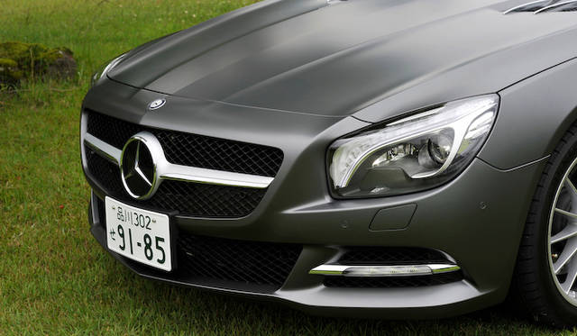 <strong>Mercedes-Benz SL550 BlueEFFICIENCY</strong>
