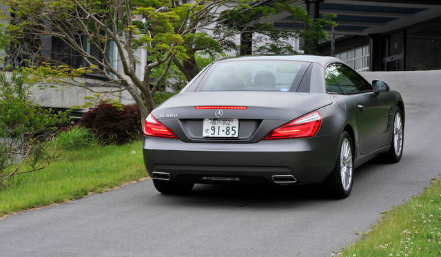 <strong>Mercedes-Benz SL550 BlueEFFICIENCY</strong>