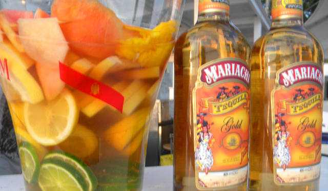 <strong>Café de Ropé La mer</strong> A wide selection of original cocktails is also available.