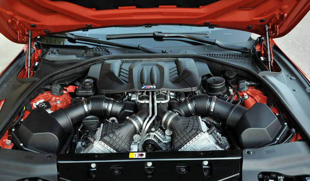<strong>BMW M6 Coupe & M6 Cabriolet</strong>