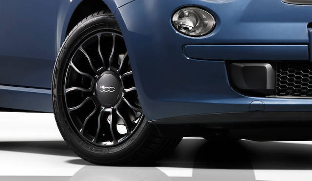 <strong>Fiat 500 TwinAir SPORT</strong><br />Matte finish 15-inch alloy wheels