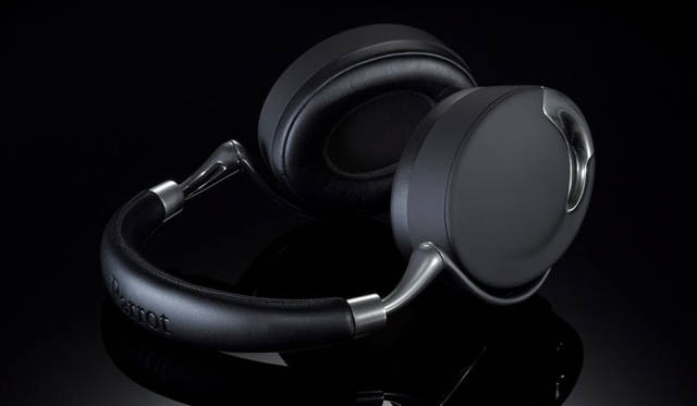 <strong>Parrot</strong> Wireless Audio Headphones "Parrot Zik"