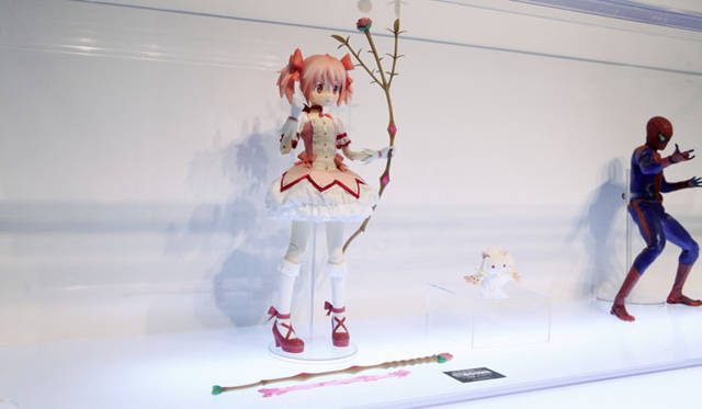 <strong>MEDICOM TOY</strong> © Magica Quartet/Aniplex, Madoka Partners, MBS<br>Spider-Man, the Character TM & © Marvel Characters, Inc.<br>The Amazing Spider-Man, the Movie © 2012 Columbia Pictures Industries, Inc. All rights reserved.