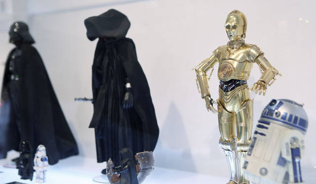<strong>MEDICOM TOY</strong> © 2012 Lucasfilm Ltd. & TM. All rights reserved.