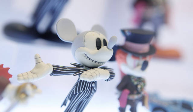 <strong>MEDICOM TOY</strong> © Disney
