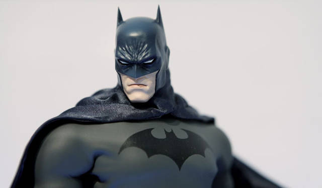 <strong>MEDICOM TOY</strong> TM & © DC Comics