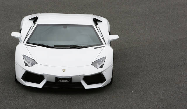 <strong>Lamborghini Aventador LP 700-4</strong>