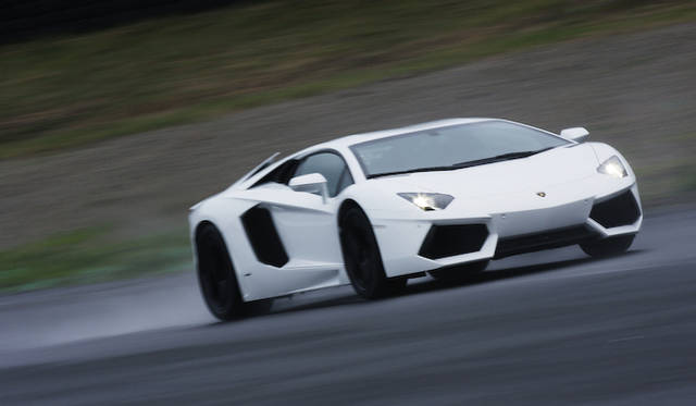 <strong>Lamborghini Aventador LP 700-4</strong>