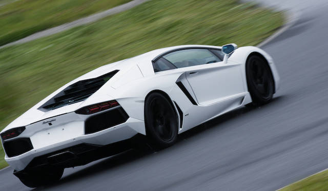 <strong>Lamborghini Aventador LP 700-4</strong>