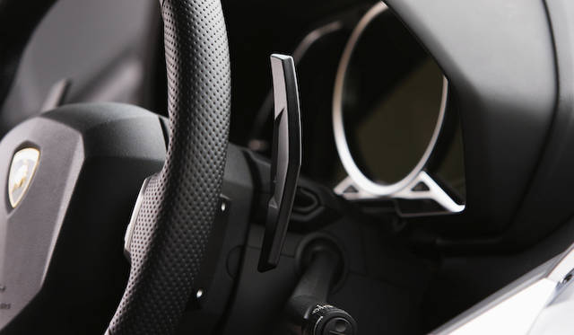 <strong>Lamborghini Aventador LP 700-4</strong><br />Gear changes are made with the paddles: left for downshift, right for upshift, and both simultaneously for neutral.