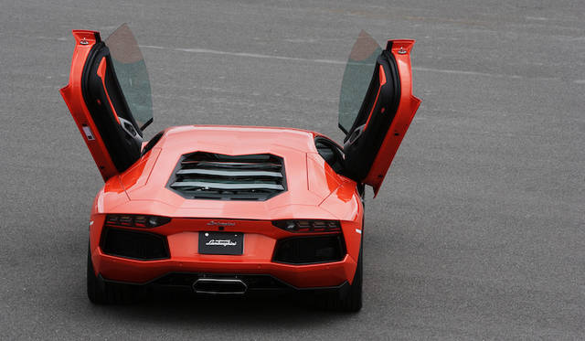 <strong>Lamborghini Aventador LP 700-4</strong>