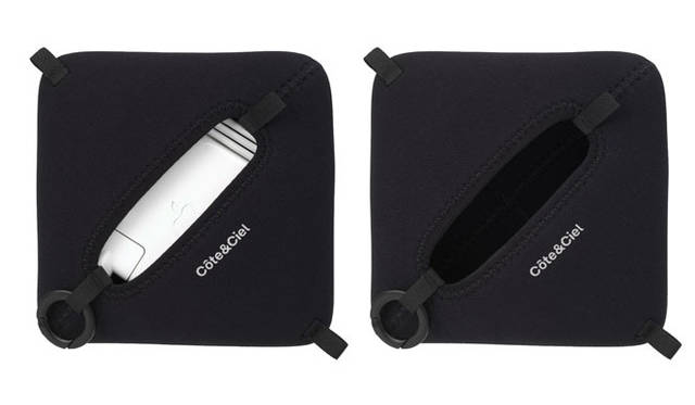 <strong>LIVING MOTIF</strong> | A stylish, compact carrying case that neatly stores bulky cables, mice, AC adapters, and more. "Diver Pouch" ¥2,940.