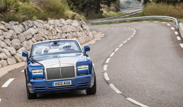 <strong>Rolls-Royce Phantom SeriesII Drop Head Coupe｜ロールス・ロイス ファントム シリーズII ドロップヘッドクーペ</strong>