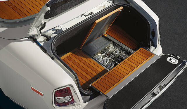 <strong>Rolls-Royce Phantom SeriesII Drop Head Coupe｜ロールス・ロイス ファントム シリーズII ドロップヘッドクーペ</strong>