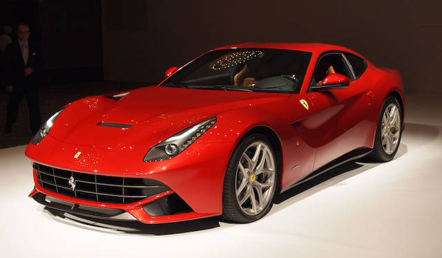 <strong>Ferrari F12berlinetta</strong>