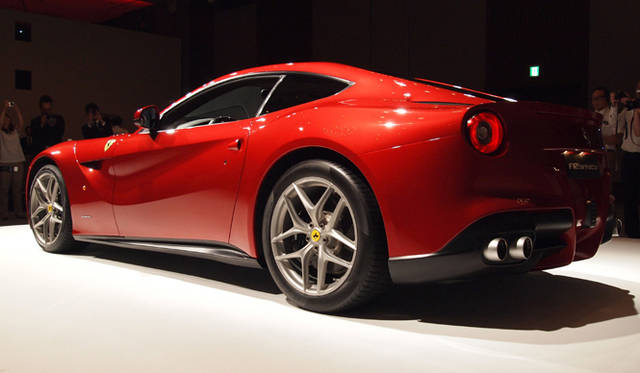 <strong>Ferrari F12berlinetta</strong>