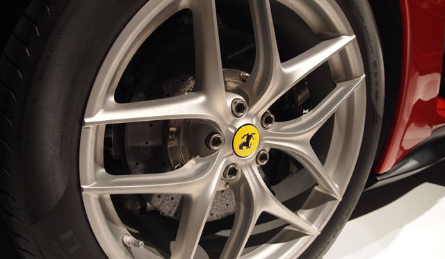 <strong>Ferrari F12berlinetta</strong>