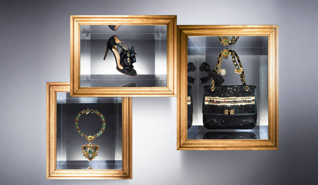 <strong>LANVIN│ランバン</strong>　左から　ネックレス　参考商品、シューズ　参考商品、バッグ　40万8450円　©Lanvin