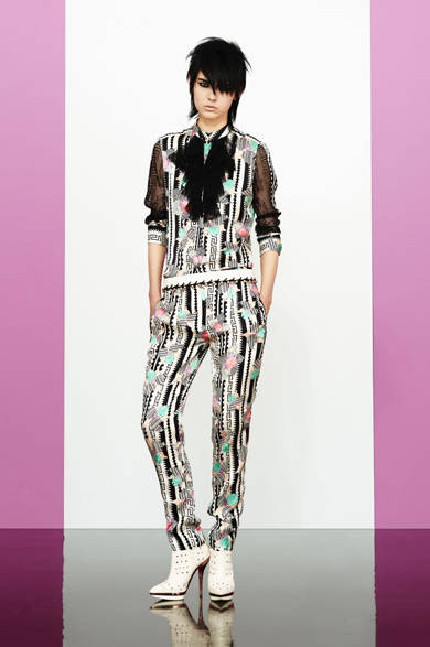 　2013年春夏プレコレクション ©VERSACE