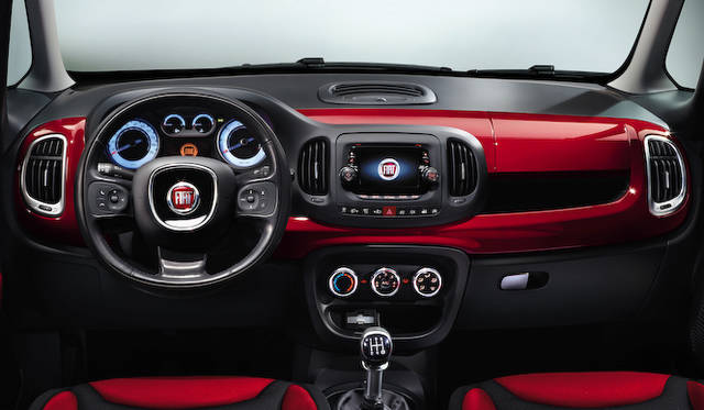 <strong>Fiat 500L｜フィアット500L</strong>