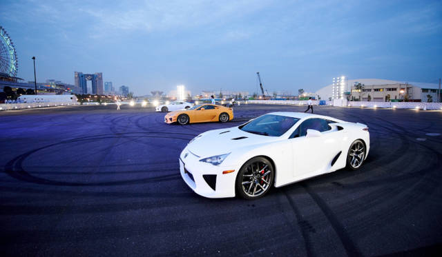 <br />レクサスLFA