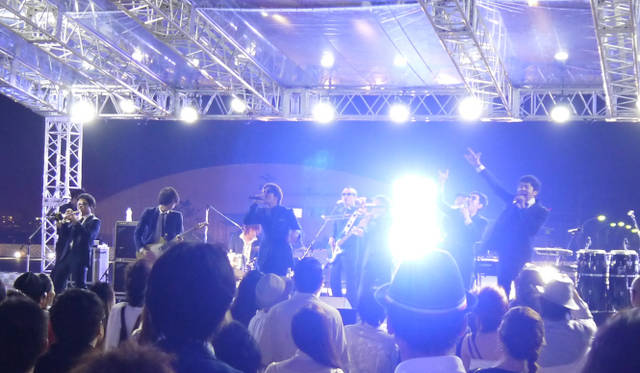 <br />東京スカパラダイスオーケストラによるライブで、会場の盛り上がりは最高潮に