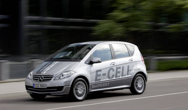 <strong>Mercedes-Benz A-class｜メルセデス・ベンツ Aクラス</strong><br />Aクラスはメルセデス・ベンツのさまざまな実証車両としても利用された。写真は欧州で限定発売された電気自動車「E-CELL」