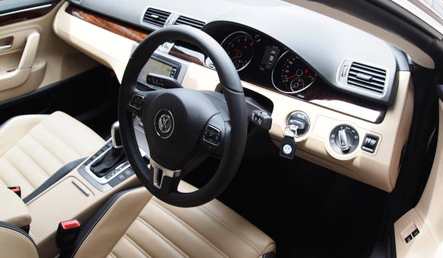 <strong>Volkswagen CC｜フォルクスワーゲン CC</strong>