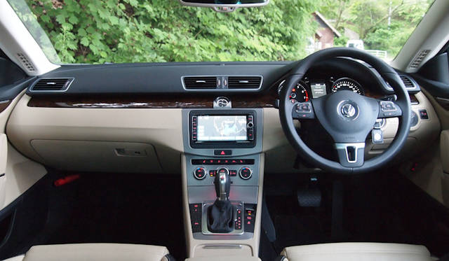 <strong>Volkswagen CC｜フォルクスワーゲン CC</strong>