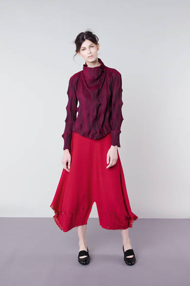 　2013年春夏プレコレクション　© 2012 ISSEY MIYAKE INC.