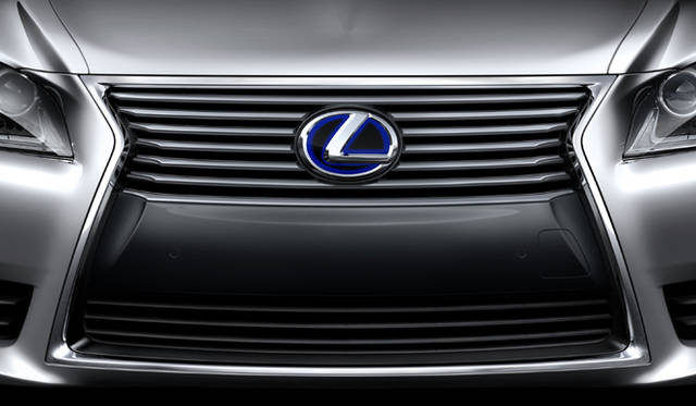 <strong>LEXUS LS600h｜レクサス LS600h</strong>