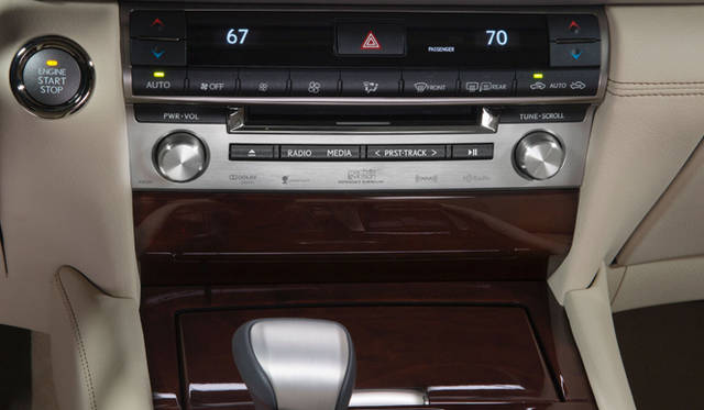 <strong>LEXUS LS460｜レクサス LS460</strong>