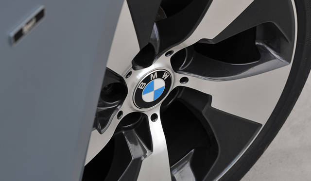 <strong>BMW ActiveHybrid 3｜ビー・エム・ダブリュー アクティブ ハイブリッド 3</strong>