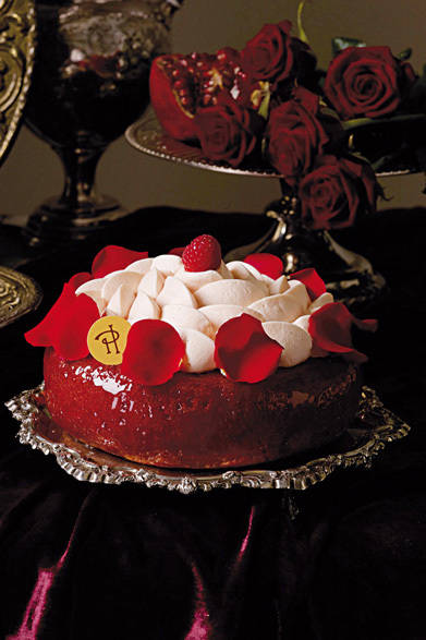 <strong>PIERRE HERMÉ PARIS│ピエール・エルメ・パリ</strong>　ババ イスパハン　1人用：735 円、4～5人用：3360円
