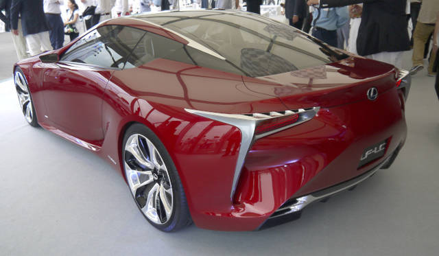 <strong>Lexus Spindle Night｜レクサス スピンドル ナイト</strong><br />LF-LCは日本初公開