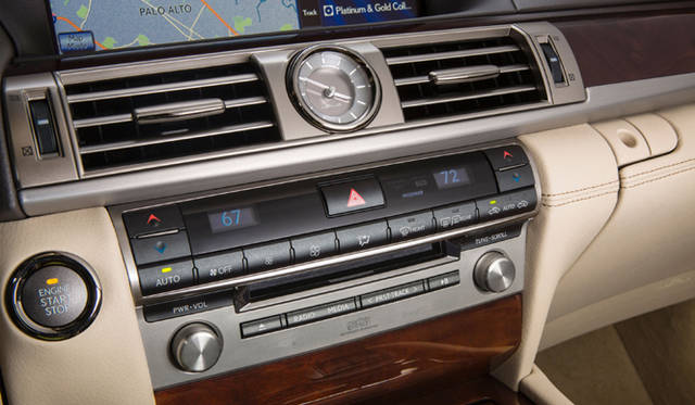 <strong>LEXUS LS460｜レクサス LS460</strong>