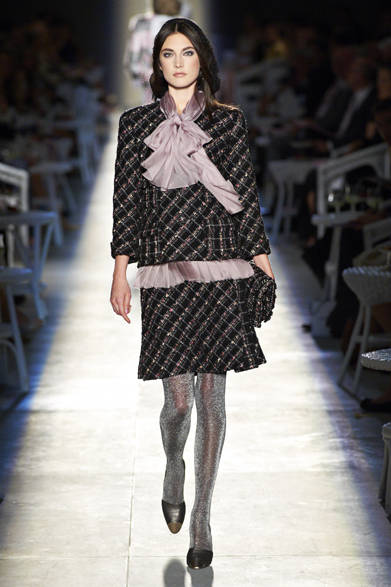 <strong>CHANEL｜シャネル</strong>　2012年秋冬オートクチュールコレクション　© CHANEL