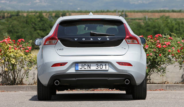 <strong>Volvo V40｜ボルボV40</strong>