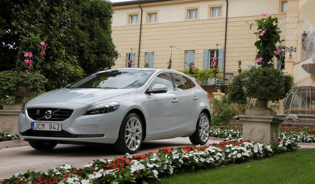 <strong>Volvo V40｜ボルボV40</strong>