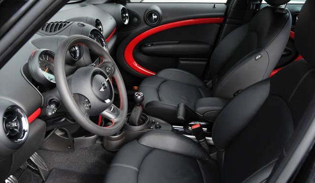 <strong>MINI John Cooper Works Countryman (Crossover)｜ミニ ジョン・クーパー・ワークス クロスオーバー</strong>