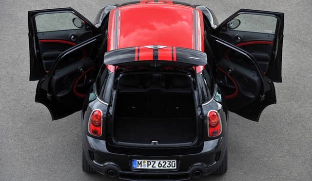 <strong>MINI John Cooper Works Countryman (Crossover)｜ミニ ジョン・クーパー・ワークス クロスオーバー</strong>