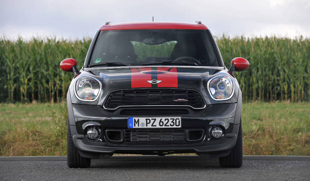<strong>MINI John Cooper Works Countryman (Crossover)｜ミニ ジョン・クーパー・ワークス クロスオーバー</strong>