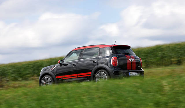 <strong>MINI John Cooper Works Countryman (Crossover)｜ミニ ジョン・クーパー・ワークス クロスオーバー</strong>