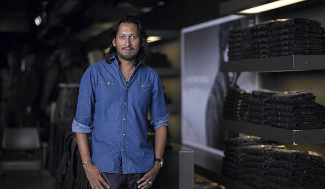 <strong>G-STAR RAW｜ジースターロゥ</strong>　この日のために来日したG-STAR RAWグローバルブランドディレクターのシュブハンカー・レイ氏　©JAMANDFIX
