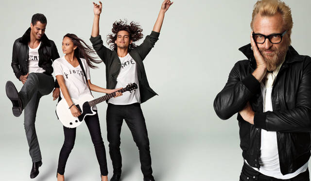 <strong>Gap｜ギャップ</strong>　「BLK DNM（ブラックデニム）」レザーアウター4万8000円、Tシャツ4900円、デニム1万2000円