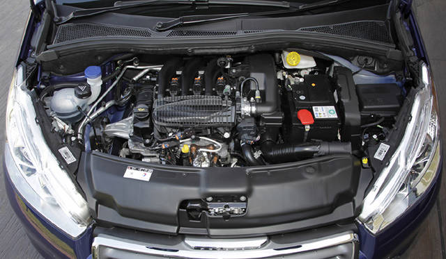 <strong>Peugeot 208｜プジョー 208</strong><br />新開発の1.2リッター3気筒エンジン